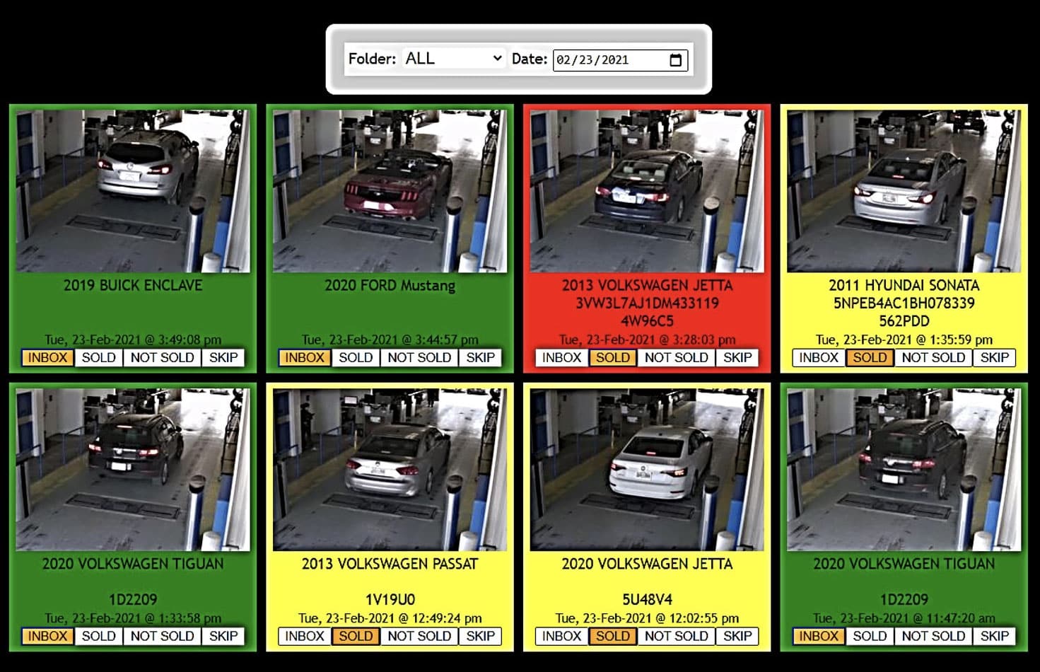 The desktop interface of the Coats Alignment Scanner system has color coded red, green, or yellow boxes that have an image of the car and the car’s make, model, and license plate in each box